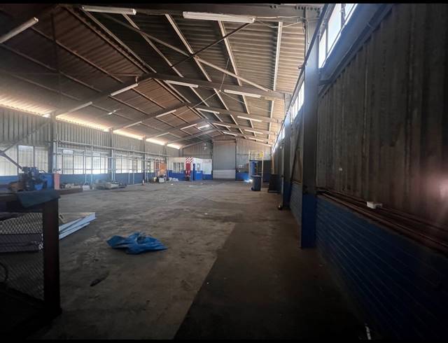 1,786M² FACTORY TO LET IN STEELEDALE